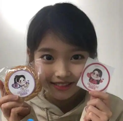 iu小时候的照片大家见过了吗,从小美到大