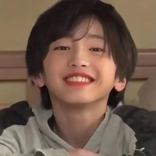 甜甜甜!小金的猥琐笑容我来了!一位超级用心的姐妹发给我的!