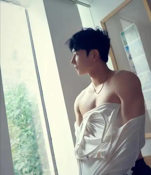 腹肌|胸肌|侧颜|肉肉_网易订阅