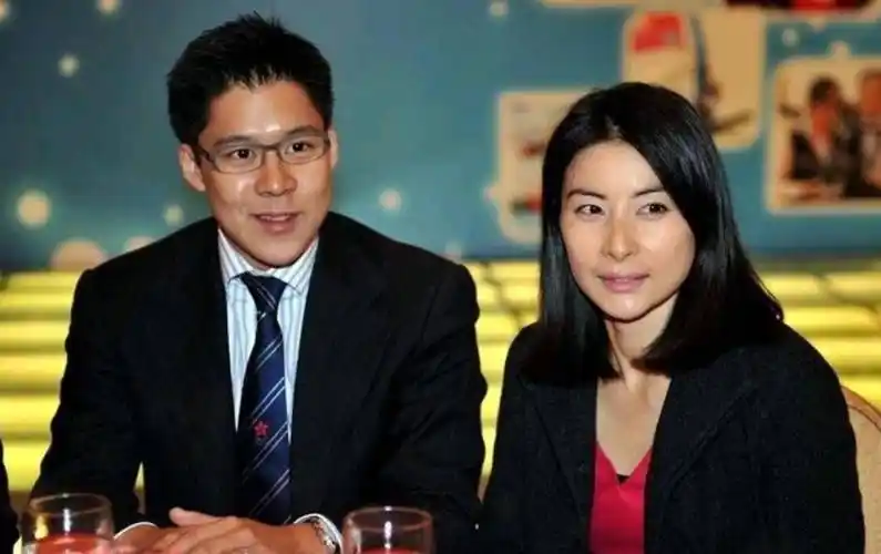 郭晶晶:嫁入霍家10年,低调朴素做自己,活成不一样的豪门儿媳妇