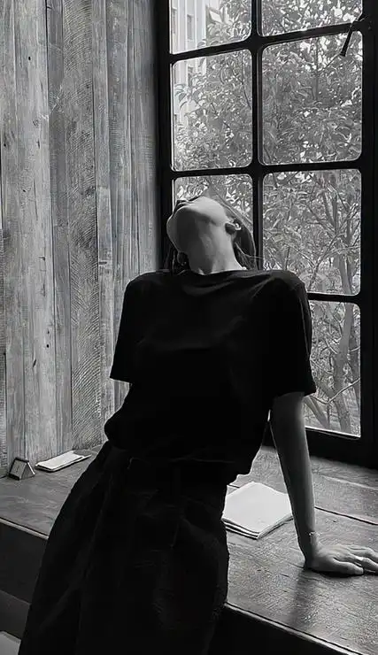 黑色系很酷的耐看型壁纸高清 简约黑色系超酷皮肤合集下载_七七下载网