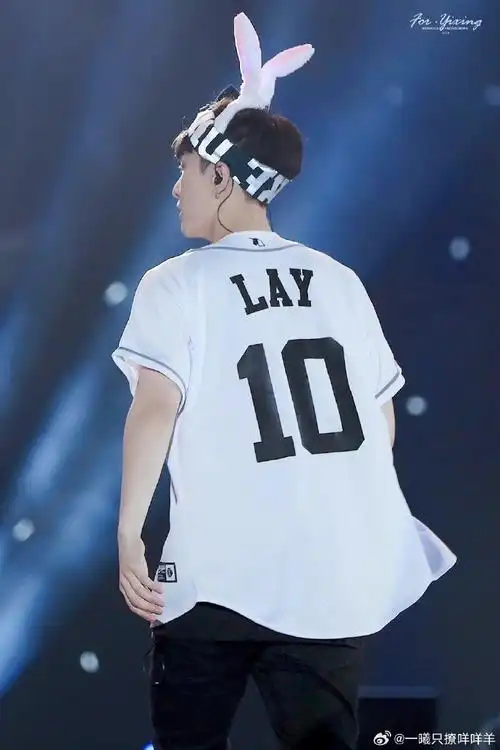 张艺兴[超话]##张艺兴0117亮相十二周年