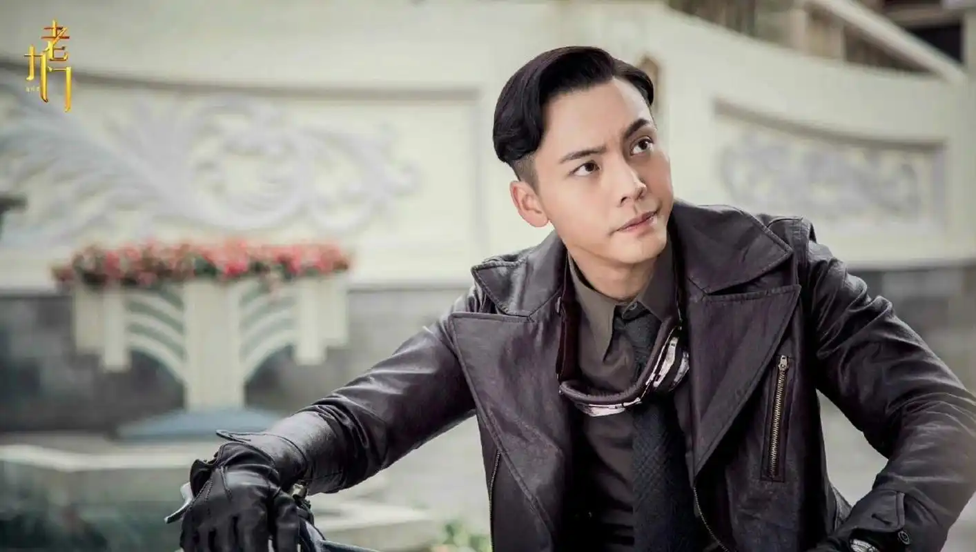 电视剧《老九门》     97 1933年秋,一辆神秘鬼车缓缓驶入长沙火车