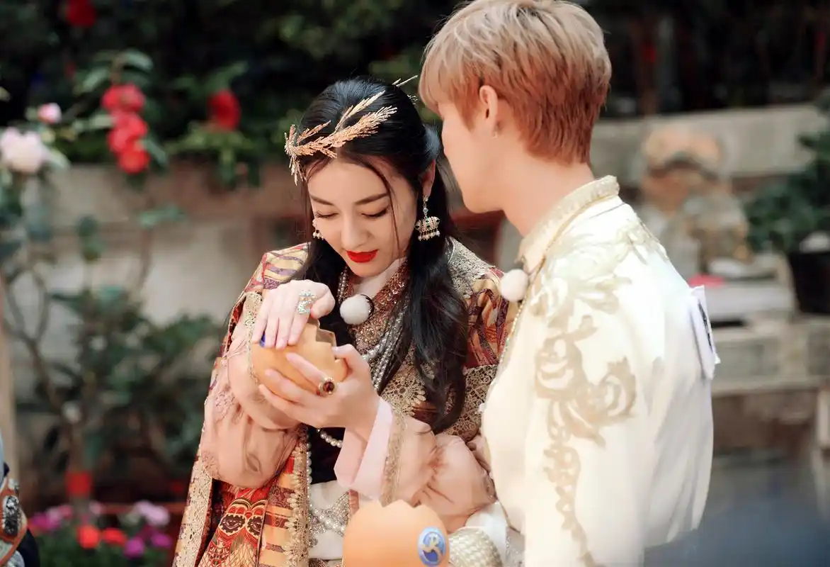 《极限挑战》阵容大换血,张艺兴迪丽热巴cp预定,男人帮不再完整