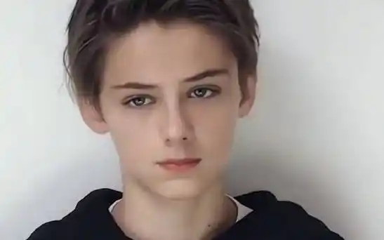 威廉你小子真的很会啊!帅哥美女就是养眼组合!