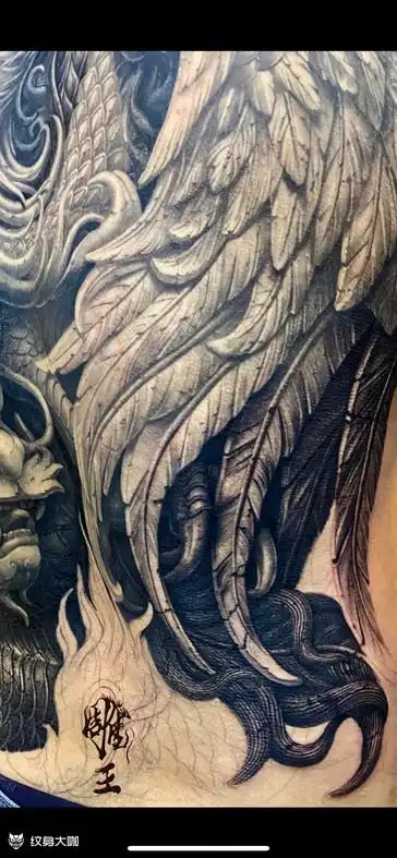 石雕龙石雕凤凰满背纹身