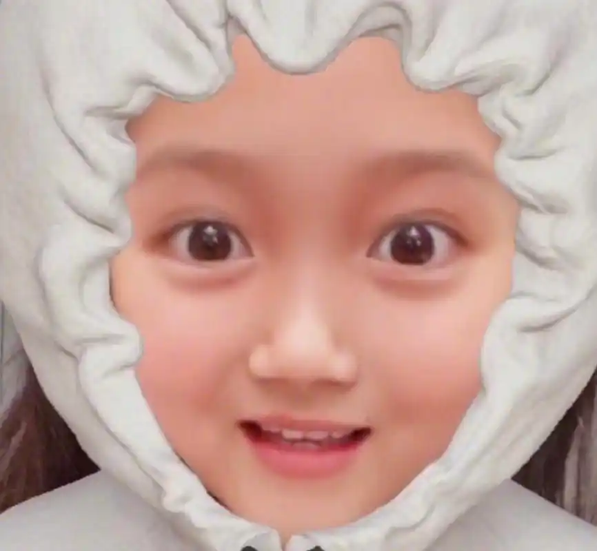 组图:超甜!关晓彤鹿晗同款宝宝滤镜暗戳戳撒狗粮