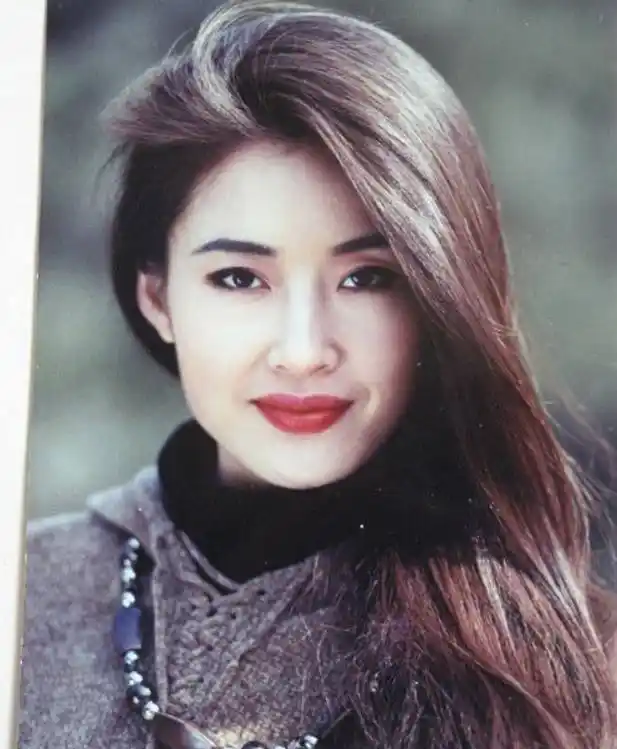 是为了艺术献身,有人则表示这是一种不检点不知羞耻和伤风败俗的行为