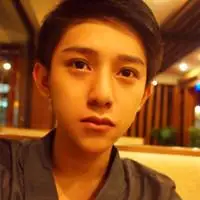 男生头像真人自拍帅气的自拍男生头像真实照片