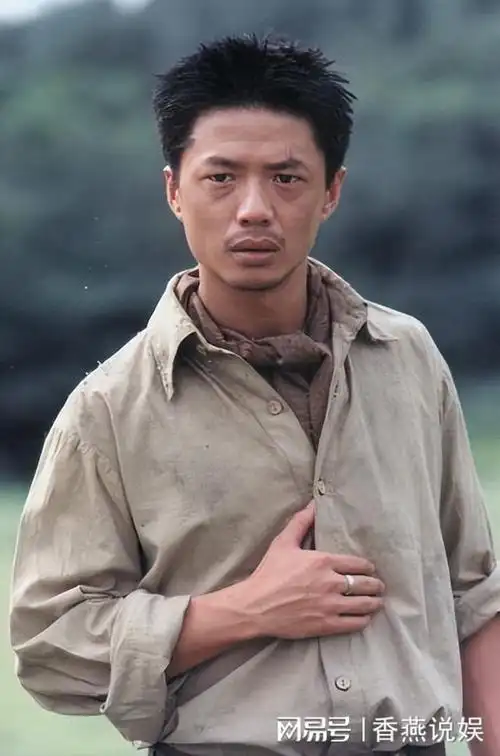 段奕宏:父亲撑起他的前途,如今功成名就他让母亲晚年充满欢笑