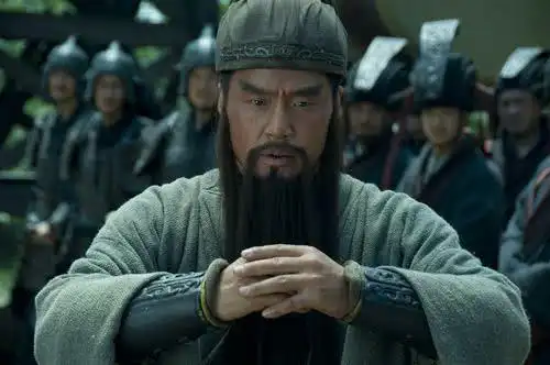 同样是扮演关羽图1经典图3新潮图5胡子太短