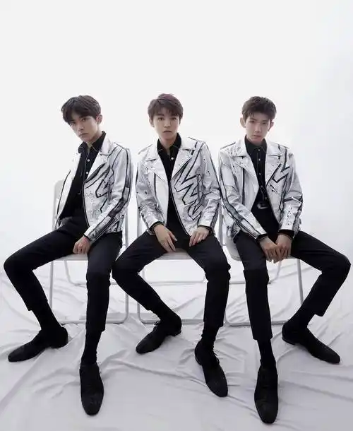 黄子韬应该向张艺凡道歉tfboys组合让张艺凡压力太大