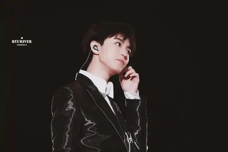 王俊凯×2019.12.31 湖南卫视跨年演唱会×cr:logo