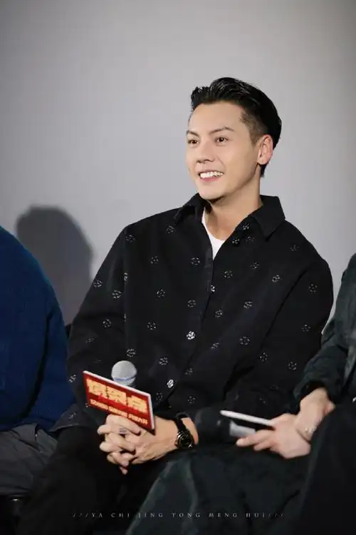 是我命中注定的事@william威廉陈伟霆#爆裂点主创在新浪接头#图禁一切