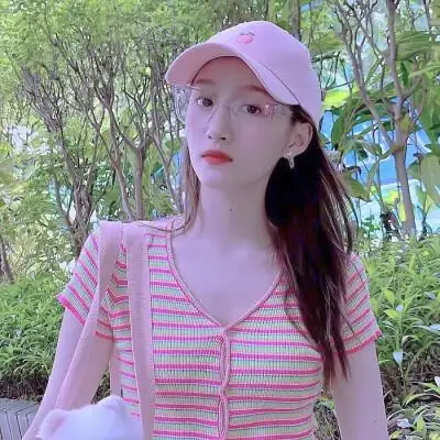 关晓彤适合做头像的图