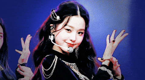 表现力真的太绝了,那就表白唯一上了naver总榜第二的张元英吧,表情做