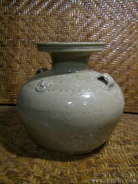 西晋越窑青瓷盘口壶