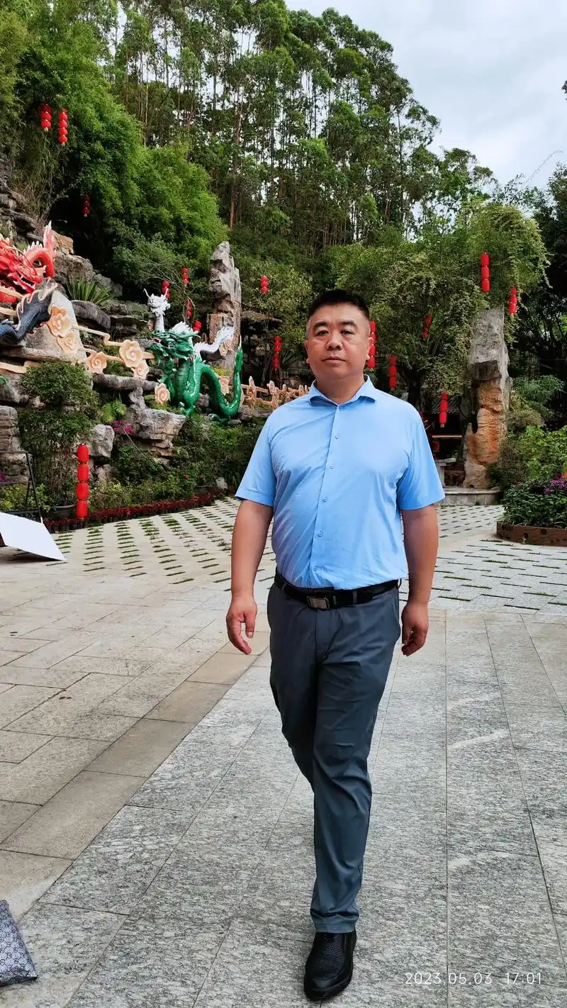 一不小心就到大叔了.#儒雅中年 #男人不用太帅像爷们就行 # - 抖音