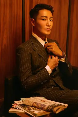 "中国绅士"李宗翰复古大片曝光 魅力风度成女性观众梦幻版"恋爱先生"