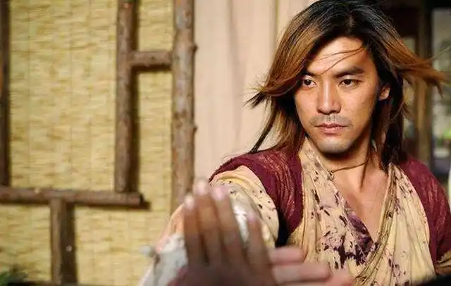 《绝代双骄》(1979);岳华:《绝代双骄》(1988);林瑞阳:《绝代双骄》