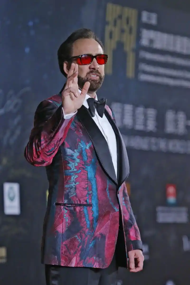 澳门国际影展开幕,明星大使尼古拉斯凯奇林允儿亮相红毯