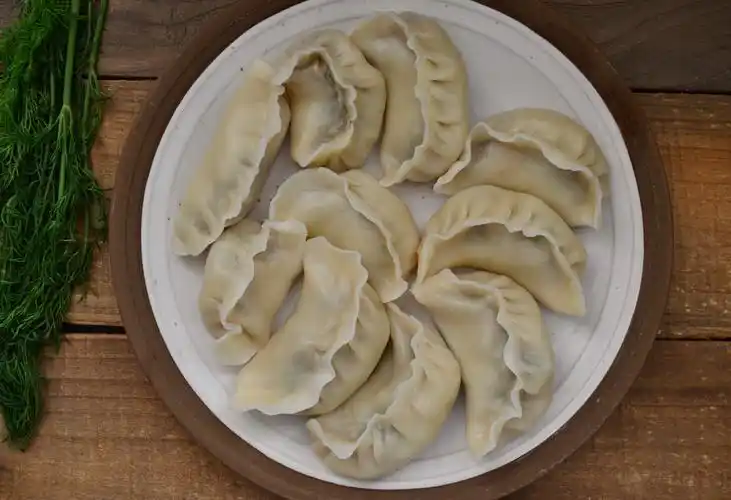 小时候受母亲的影响也是经常能吃到的,但那只是南方饺子,南方饺子和