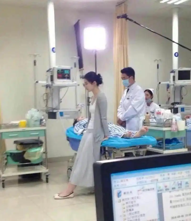 刘亦菲最强时尚单品:脸!