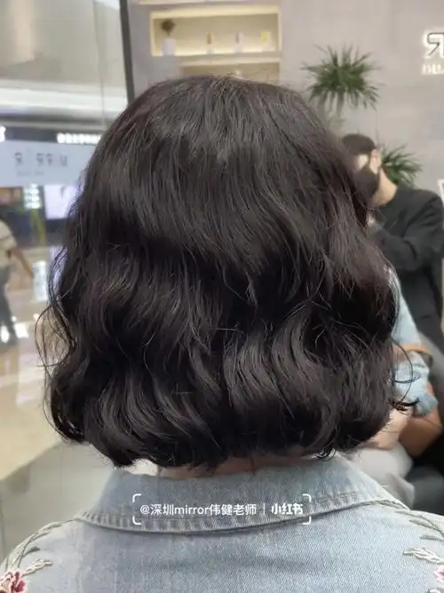 短发蛋卷头放心尝试,真显脸小头包脸发型短发烫发 蛋卷头 圆脸发型 显