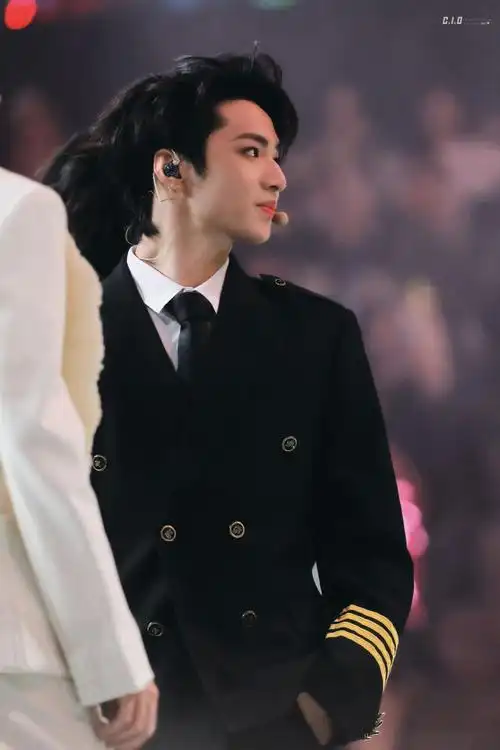 刘耀文澳门演唱会