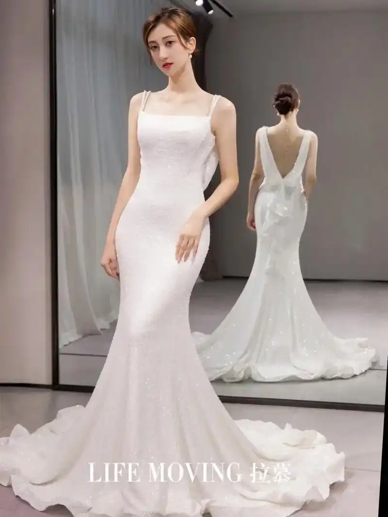 给大家表演一个美女发抖音～#模特#礼服分享#女明星身材  # - 抖音