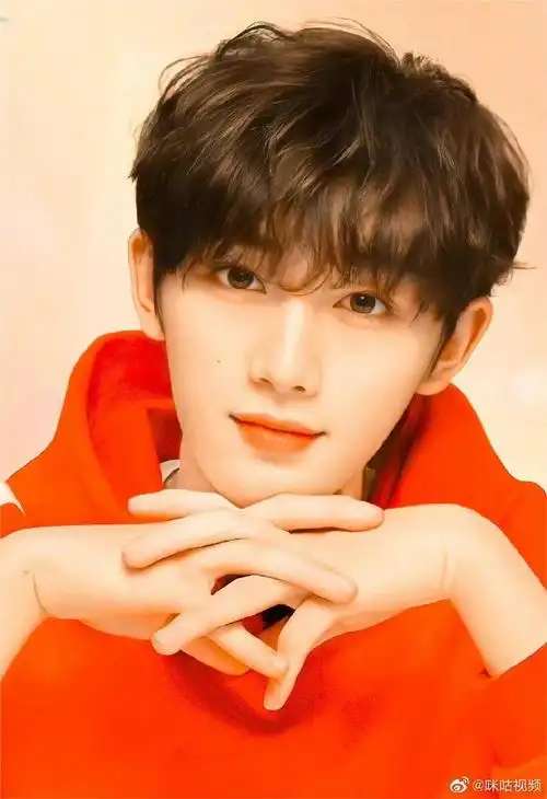 笑容满分的甜豆明星#@时代少年团-丁程鑫冬日的第一股暖阳是丁哥闻