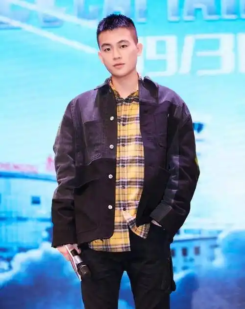 欧豪:"金马影后"马思纯前男友,差点被唱歌耽误的演员_电影_爱情_外形