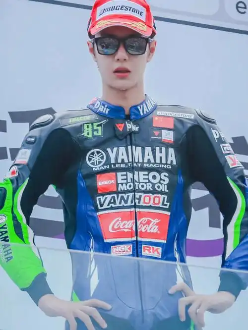 85号赛车手王一博