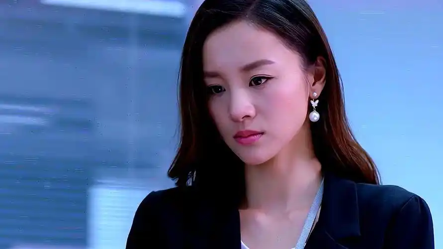 《猎场》片段赏析,严肃又富有情趣,残酷又不失温度