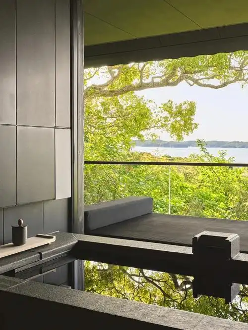 111安缦首家温泉酒店山海森林天空之镜