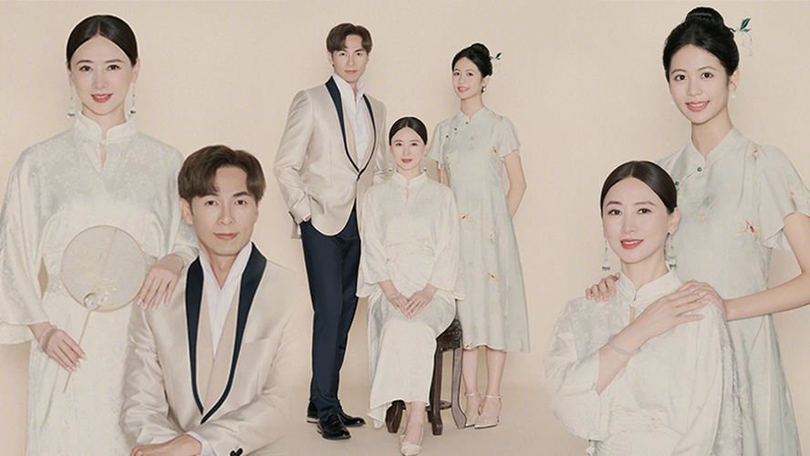 4万 阅读翁虹晒一家三口全家福,女儿穿旗袍气质清秀5图娱图社·昨天11