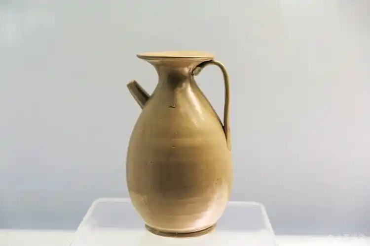 上海博物馆藏唐代越窑青瓷执壶