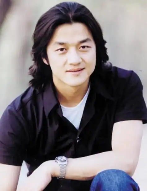 李亚鹏的长发造型迷倒了万千少女,李亚鹏的《将爱情进行到底》可以说