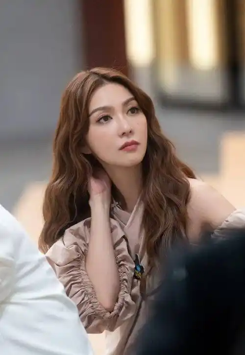 40岁还能演中学生的女演员,我只服她!比20岁还像20岁