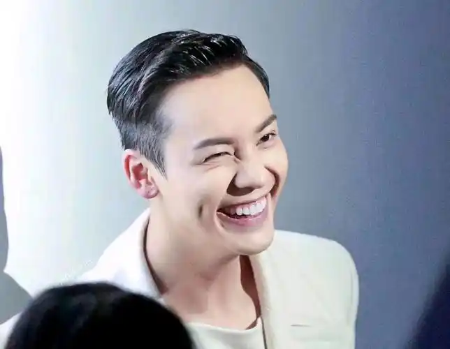 顶级男色,当然是在我心目中排第一位的陈伟霆了!