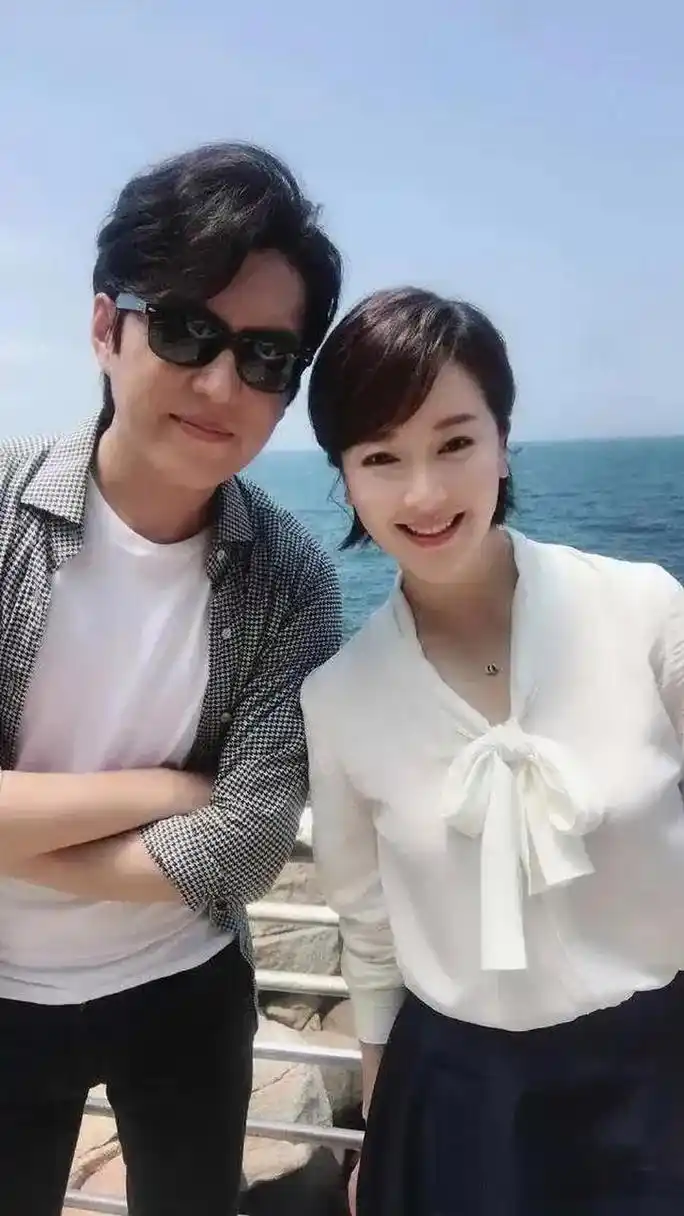 靳东就是有魅力!