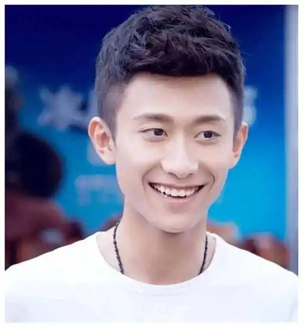 张一山,率先亮相!惊喜登场,惊艳瞬间!_网络_哥哥_信息