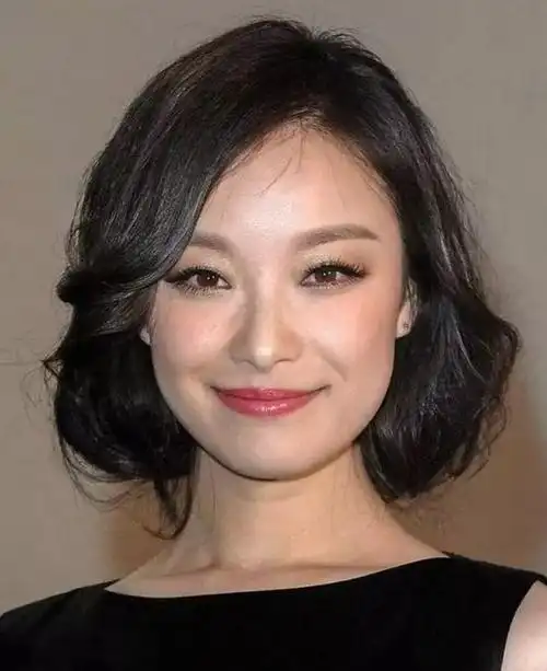 倪妮早期造型竟然这么丑!逆袭成气质女神,她只改了这几点