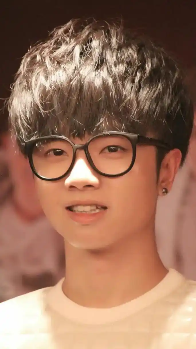 那些年我错过的华晨宇,好多年前的照片,好多都是我没见过的样子