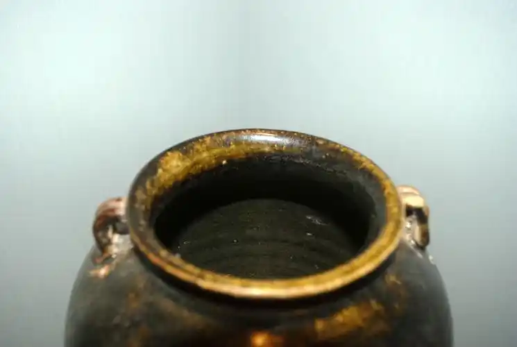 唐代耀州窑黑釉双系罐