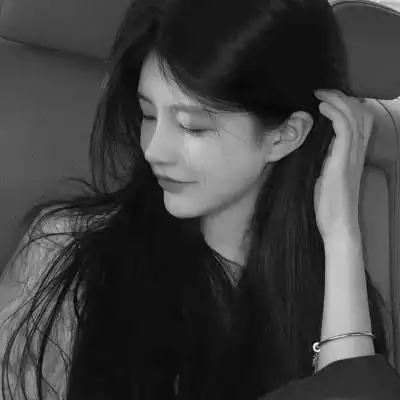头像女2023高级黑白_女生头像_头像屋