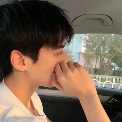 高清男头 男生头像 更多图集在微信公众号:壁纸头像班长