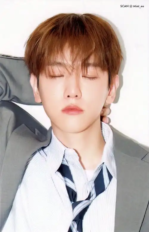 伯贤超话@baekhyunee7#边伯贤#bbh bbx  240322【mint_ee_0】2024 exo