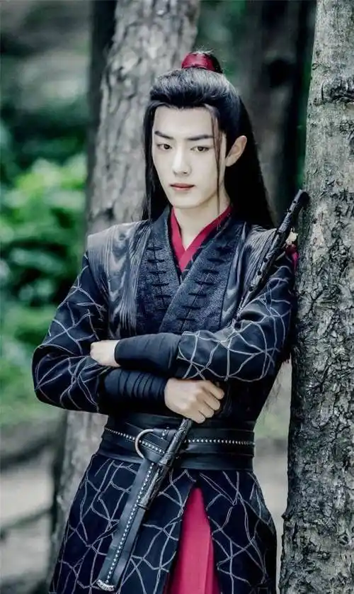 可以看到肖战的身影,比如在电影《捉妖记2》中,他饰演的是永宁村小妖