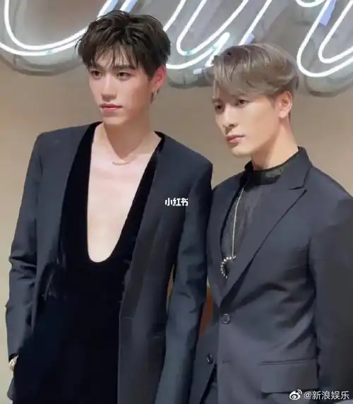 bkpp和王嘉尔的合照,pp终于见到了嘎嘎王嘉尔真的好受泰国明星的喜欢